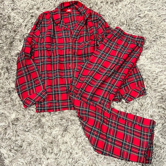 Macy's Other - Plaid women’s pajamas
